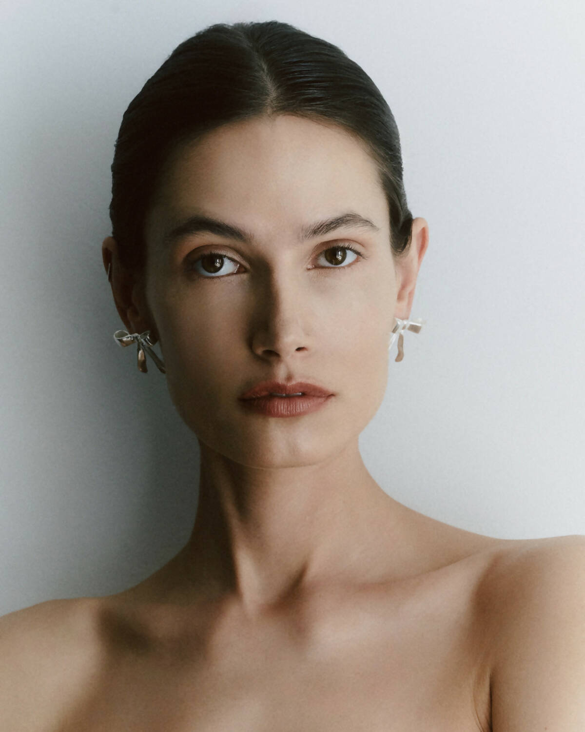 bow_gold_earrings_02-1