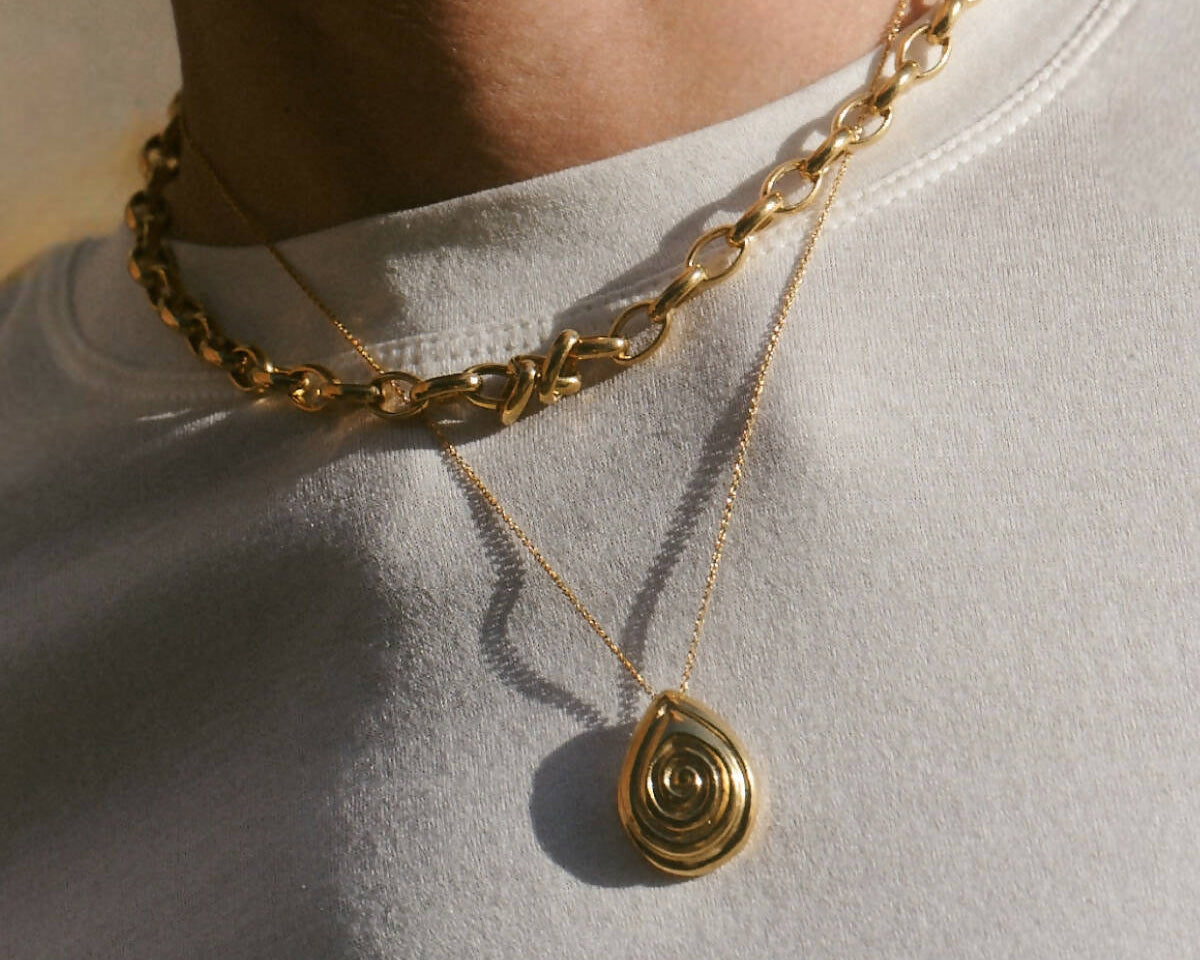 escargot_gold_necklace_02