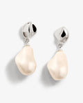 Pearl Edges Earring – Stud Earrings – Silver-Plated