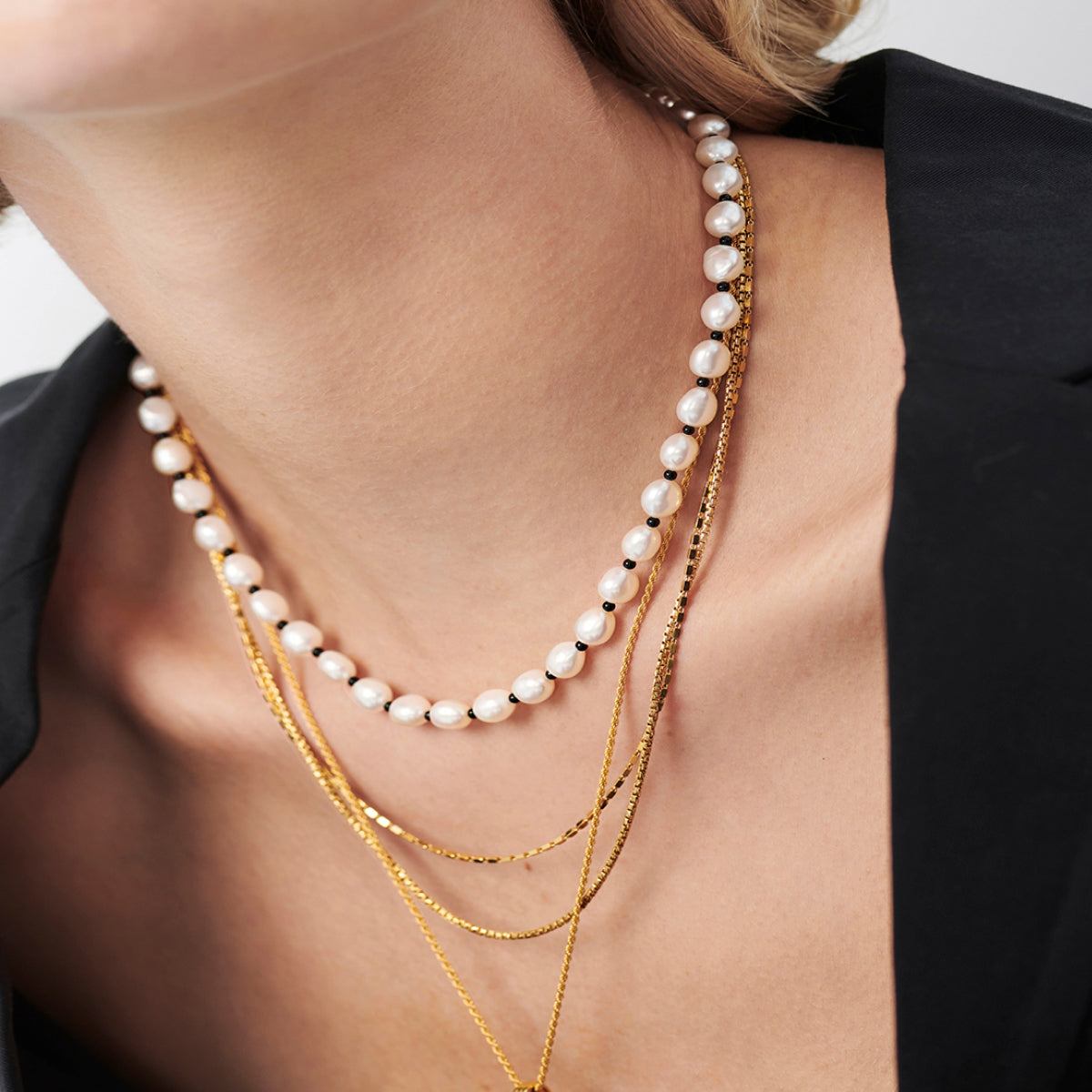 Onyx hot sale pearl necklace