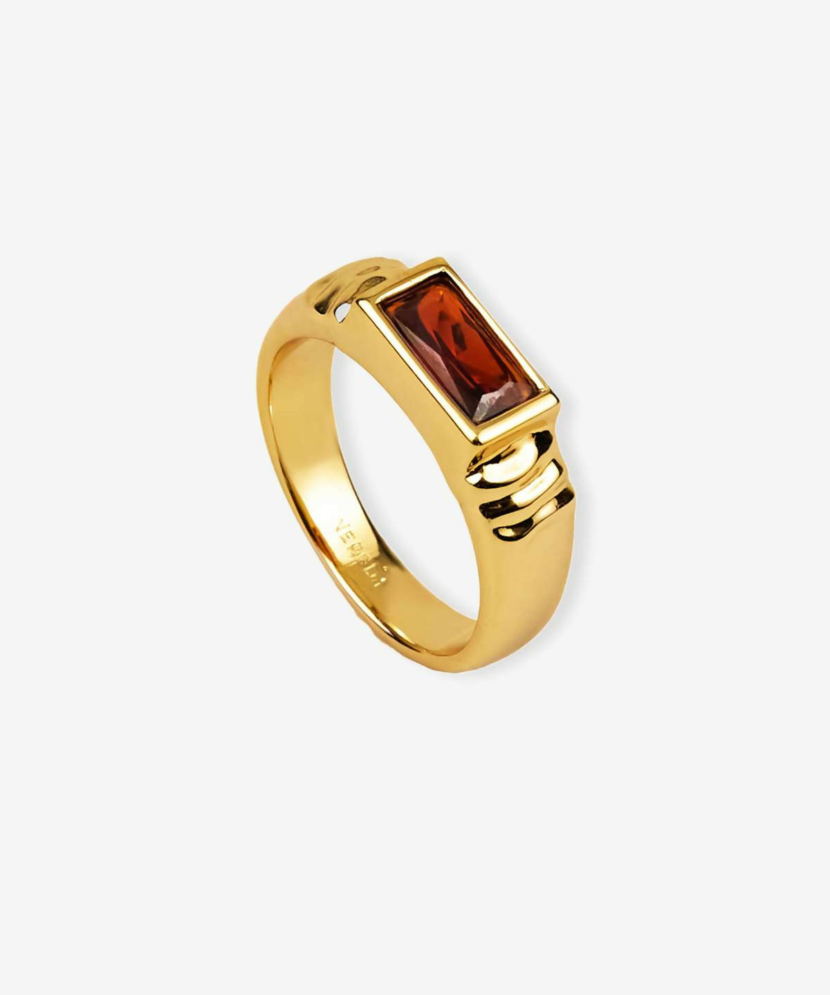 Garnet_ring_gold_01