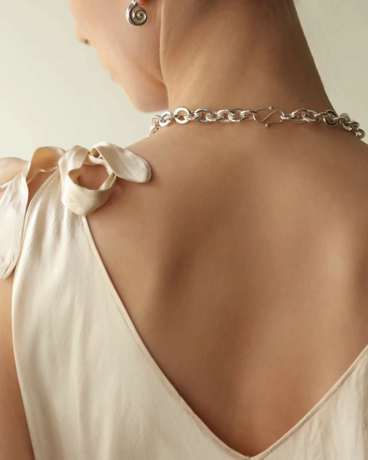 Together_silver_choker_02