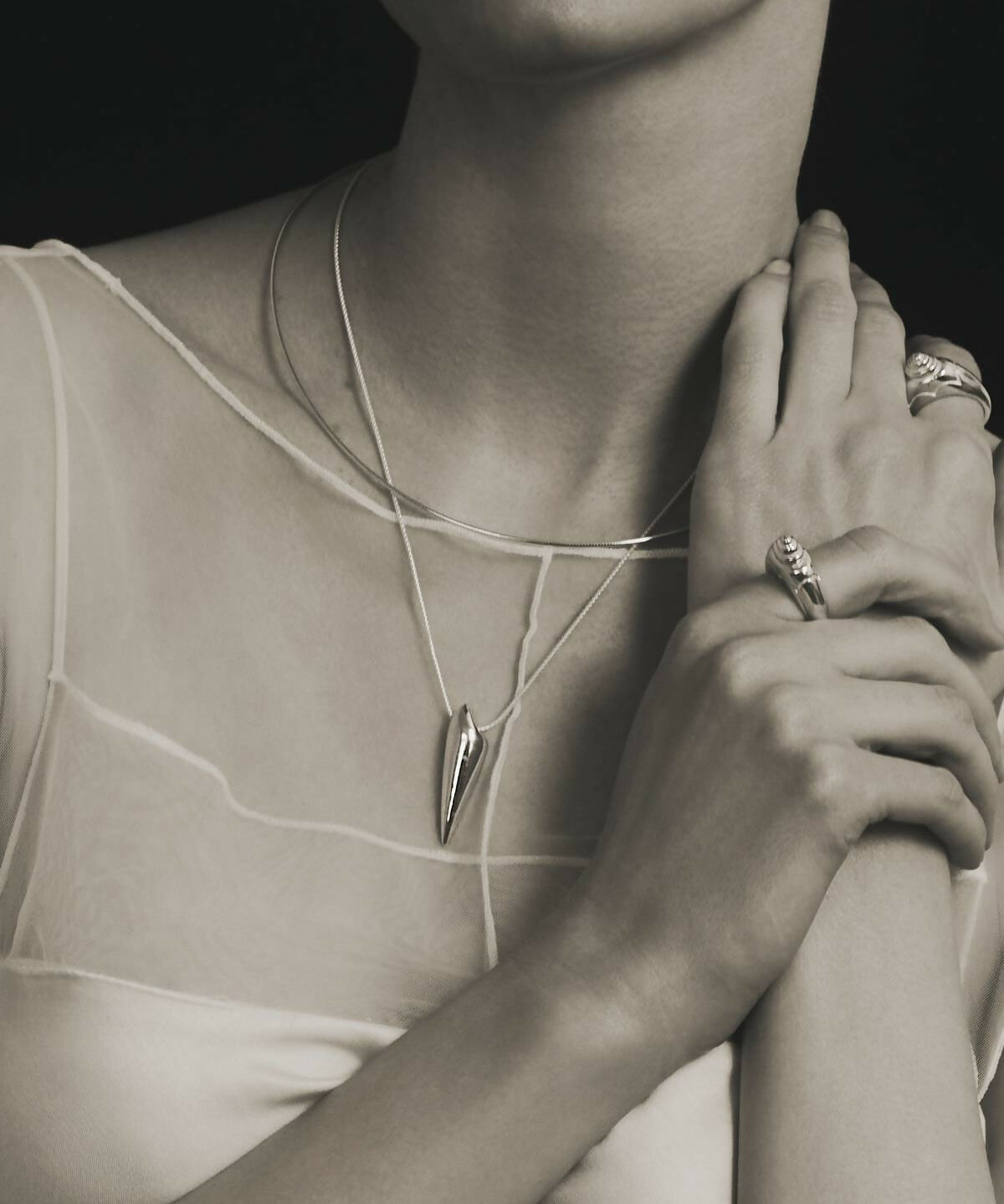 JULIA_SILVER_NECKLACE_03