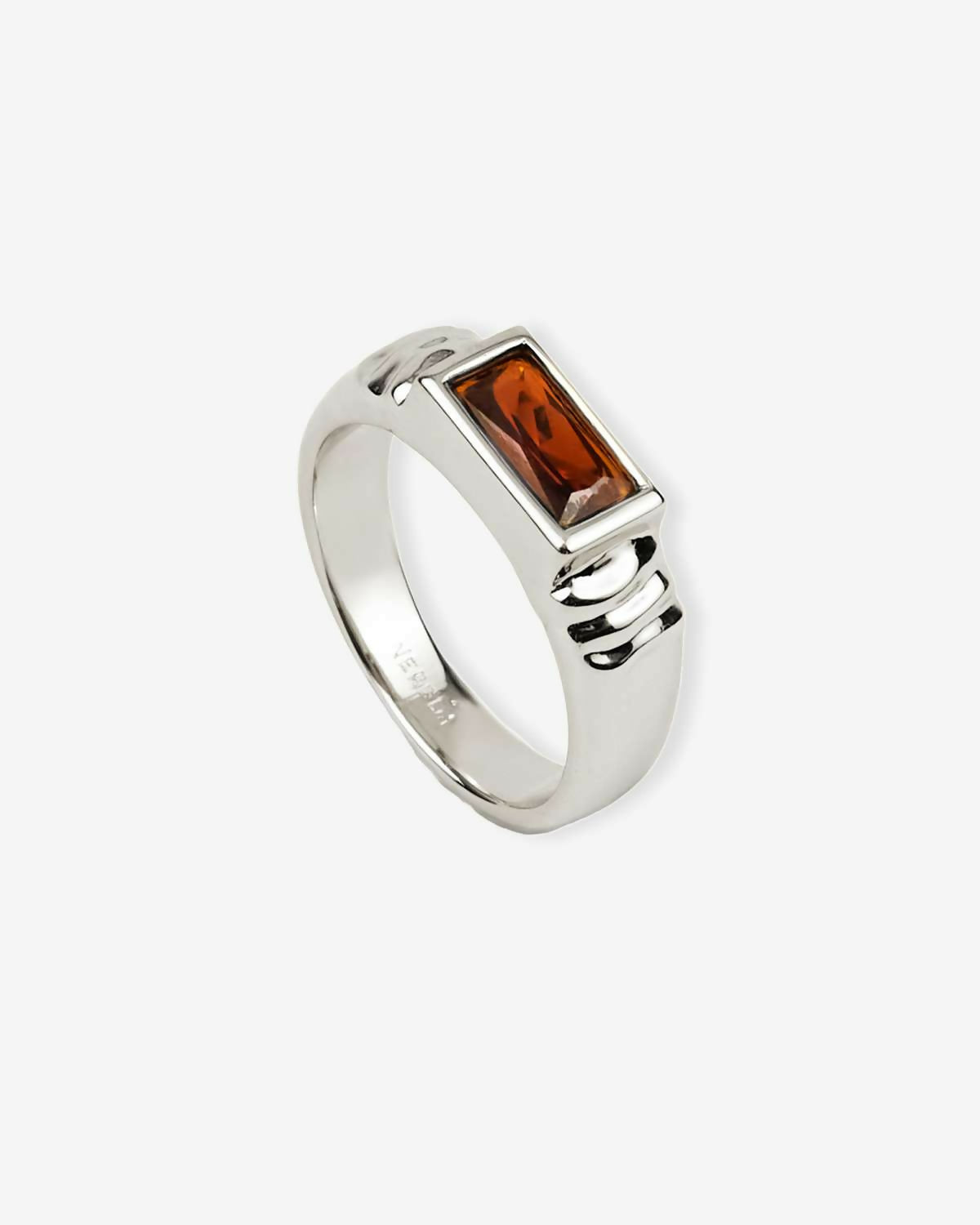 Garnet_ring_silver_01