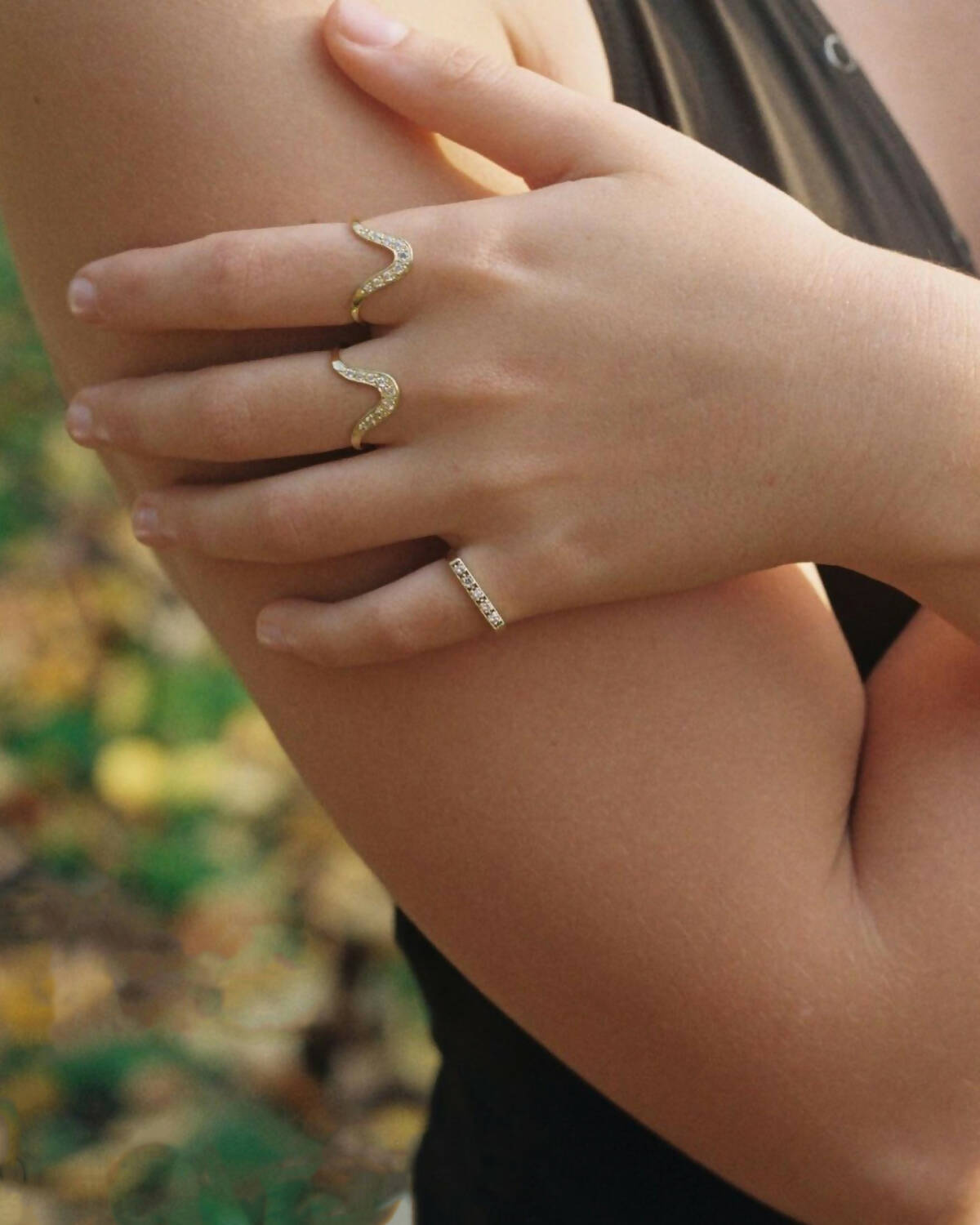 the-lovers-ring-rings-albert-coll-03
