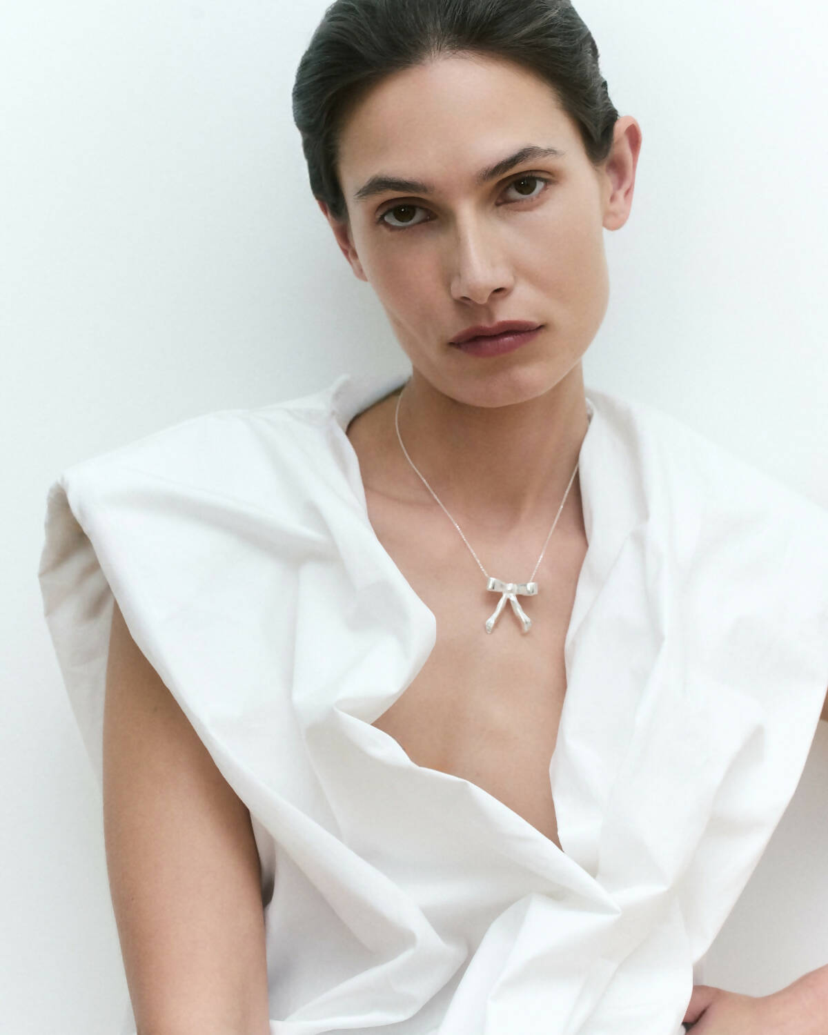 bow_silver_necklace_02